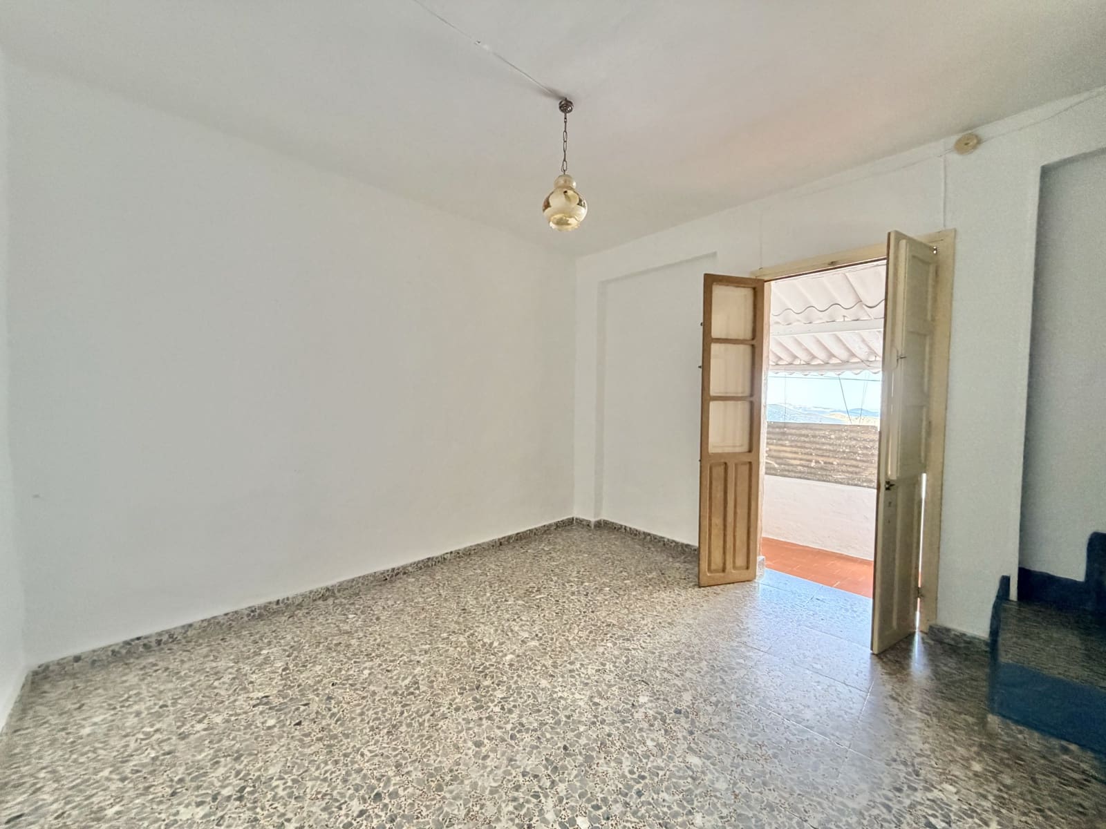 2 bedroom Townhouse for sale in Casarabonela - € 89,950 (Ref: 9852279)