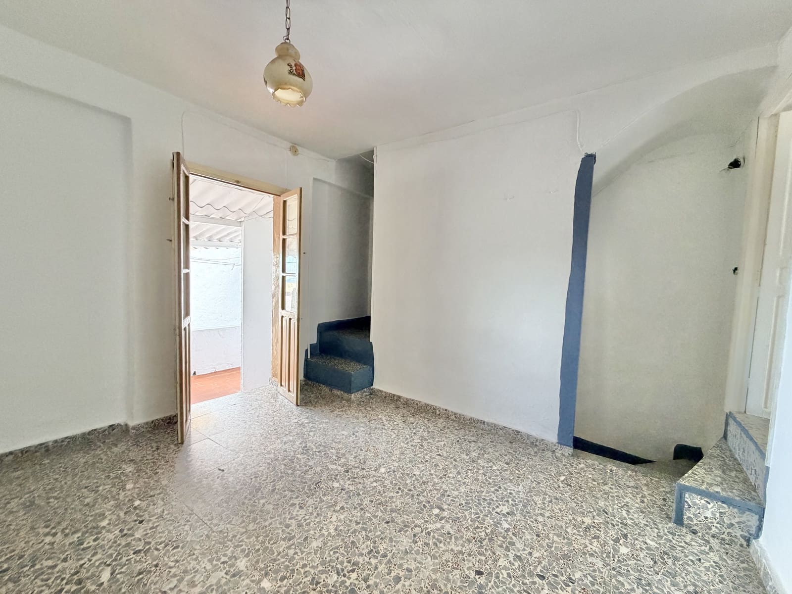 2 bedroom Townhouse for sale in Casarabonela - € 89,950 (Ref: 9852279)