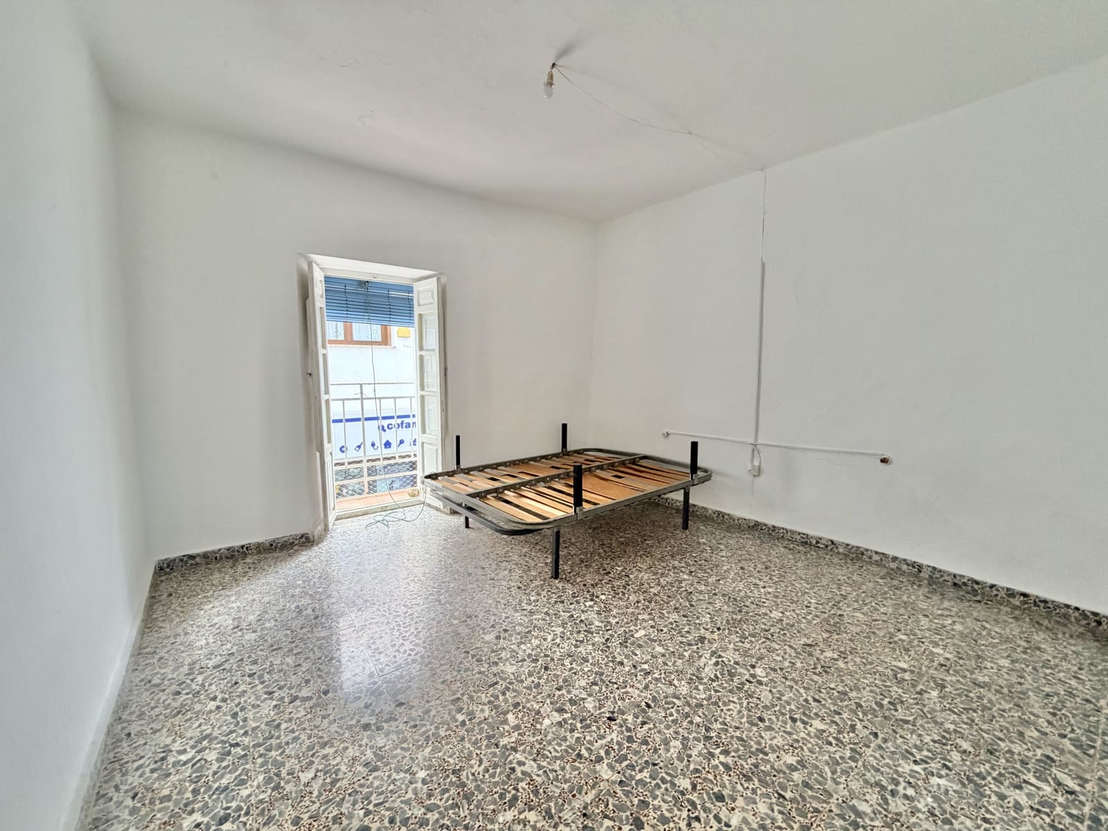 2 bedroom Townhouse for sale in Casarabonela - € 89,950 (Ref: 9852279)