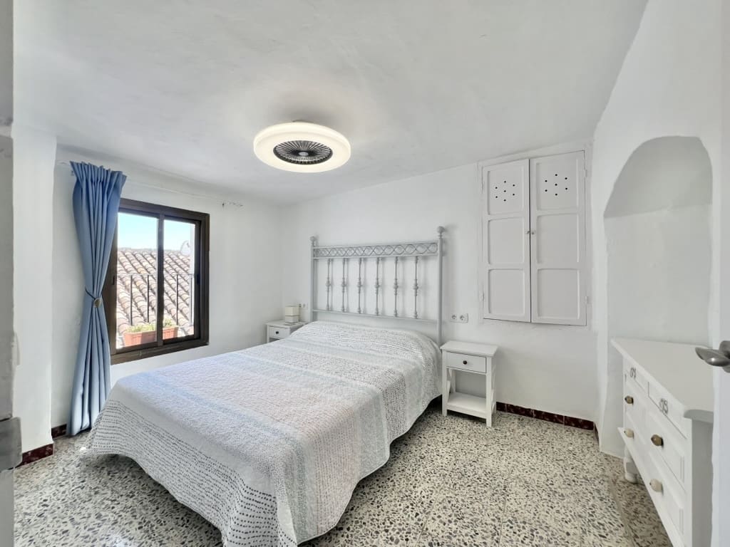 2 soverom Hus til salgs i Casarabonela - € 125 000 (Ref: 9975712)