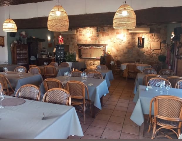 5 bedroom Restaurant/Bar for sale in Montbrió del Camp with pool garage - € 2,875,000 (Ref: 9363051)