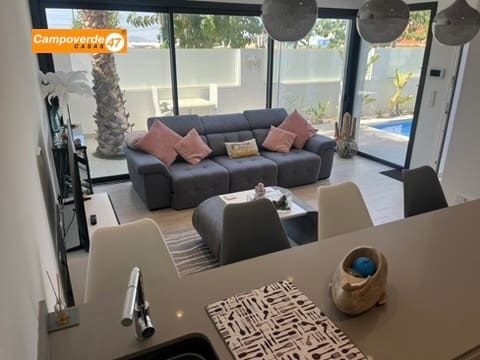 3 soverom Villa til salgs i Pilar de la Horadada med svømmebasseng - € 429 900 (Ref: 10039315)