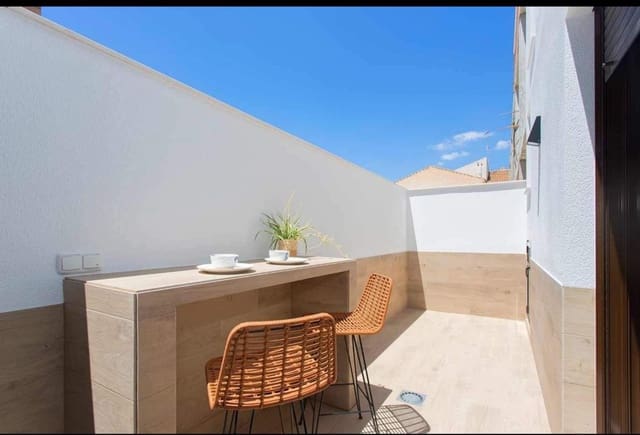 3 quarto Moradia para venda em San Pedro del Pinatar com piscina - 345 000 € (Ref: 9447118)