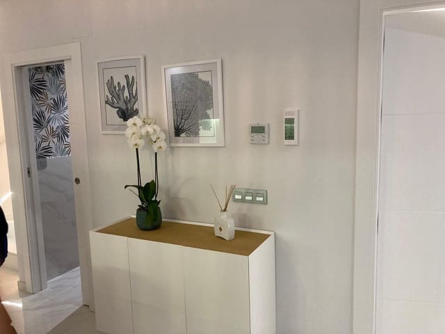 3 quarto Moradia para venda em San Pedro del Pinatar com piscina - 345 000 € (Ref: 9447118)