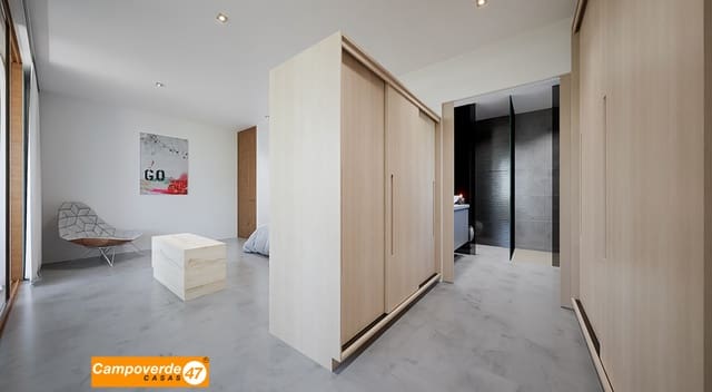 Huvila myytävänä paikassa San Javier mukana uima-altaan - 1 399 000 € (Ref: 9447119)