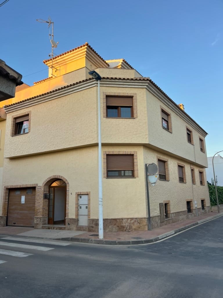 4 slaapkamer Appartement te koop in San Pedro del Pinatar met garage - € 239.000 (Ref: 9447121)