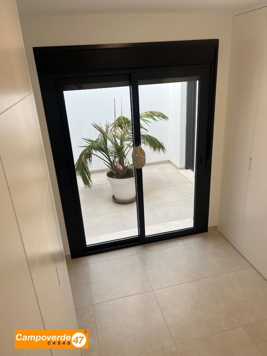 3 bedroom Villa for sale in Pilar de la Horadada with pool - € 385,000 (Ref: 9447122)