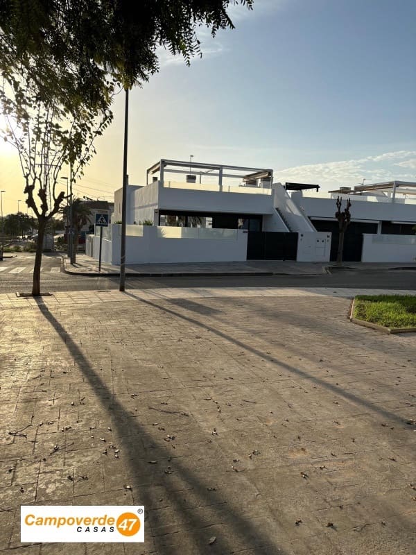 3 bedroom Villa for sale in Pilar de la Horadada with pool - € 385,000 (Ref: 9447122)