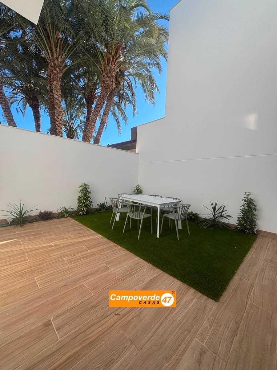3 slaapkamer Villa te koop in San Pedro del Pinatar met zwembad garage - € 479.900 (Ref: 9447124)
