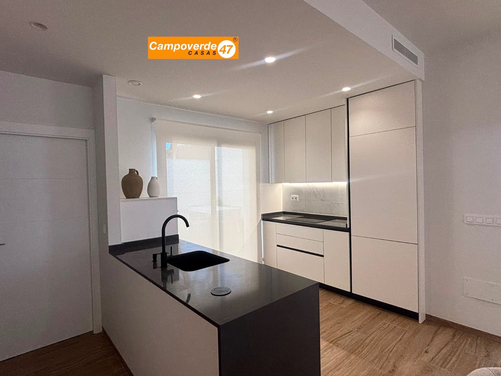 3 slaapkamer Villa te koop in San Pedro del Pinatar met zwembad garage - € 479.900 (Ref: 9447124)