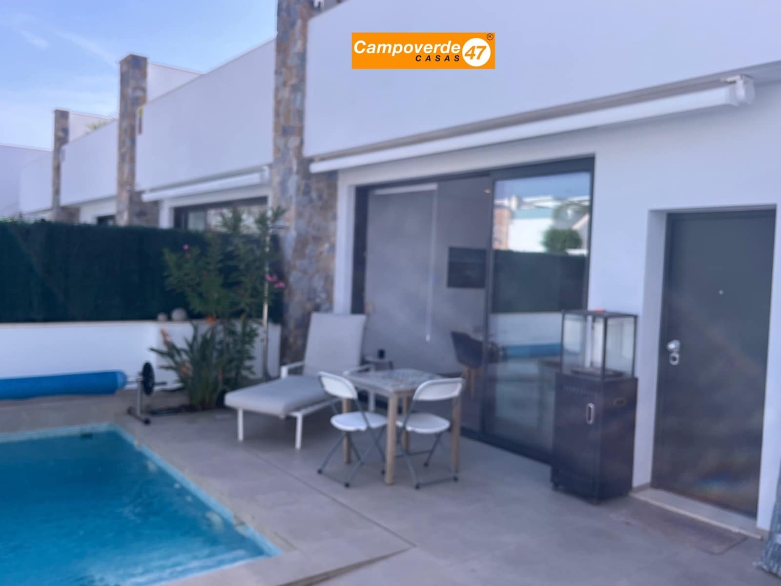 3 slaapkamer Halfvrijstaande villa te koop in Pilar de la Horadada met zwembad - € 349.900 (Ref: 9804833)