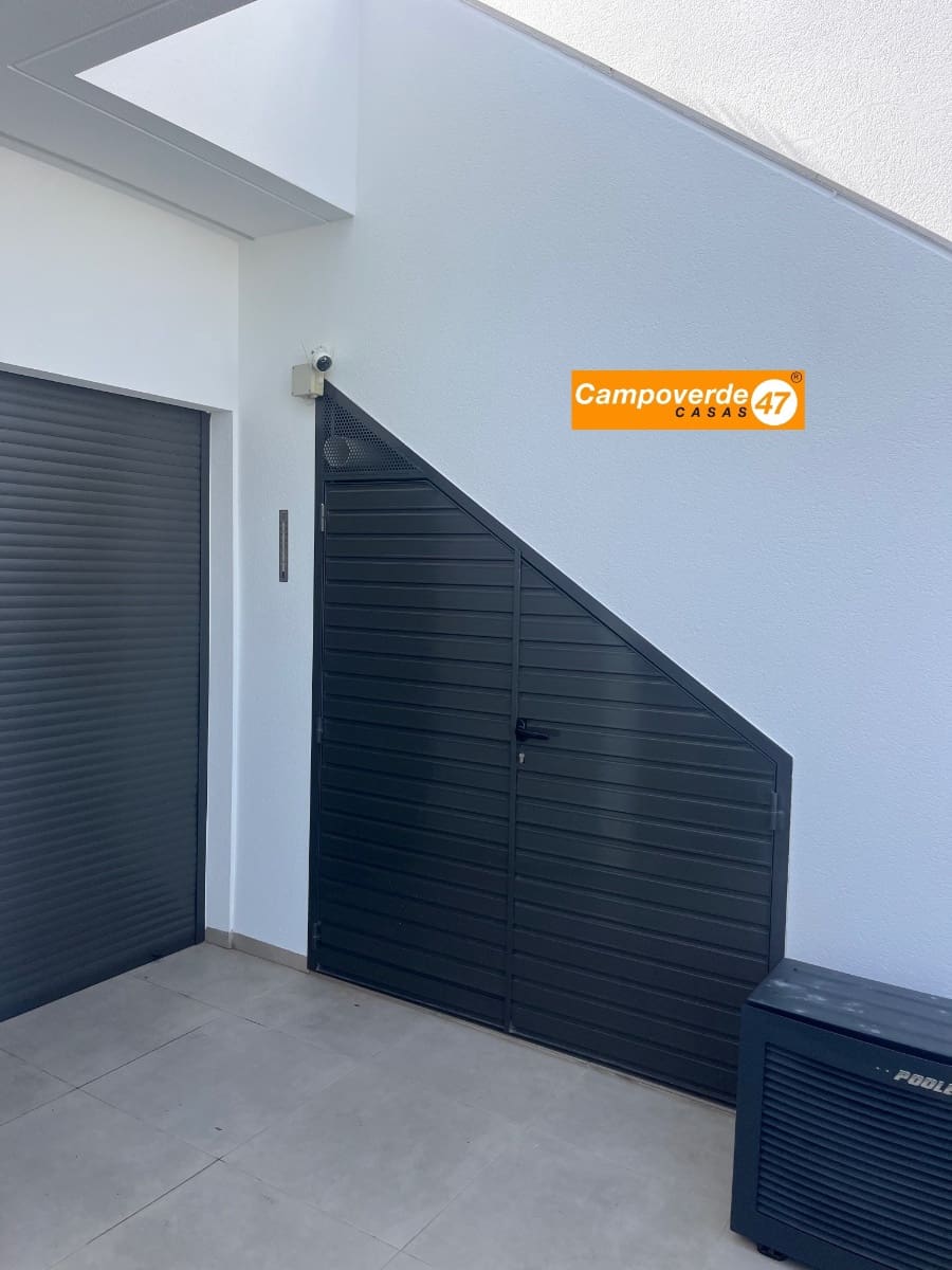 3 slaapkamer Halfvrijstaande villa te koop in Pilar de la Horadada met zwembad - € 349.900 (Ref: 9804833)