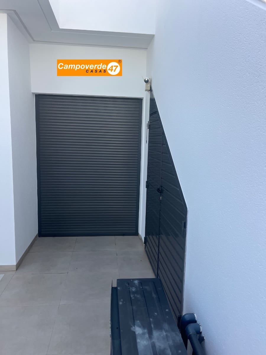 3 slaapkamer Halfvrijstaande villa te koop in Pilar de la Horadada met zwembad - € 349.900 (Ref: 9804833)