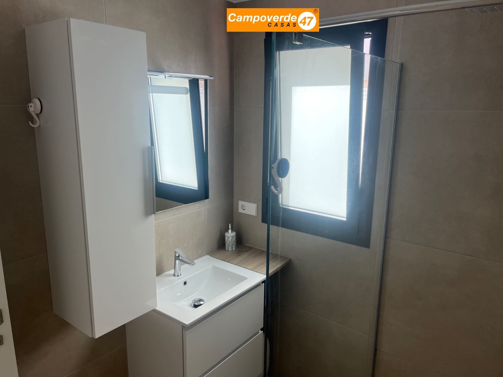 3 slaapkamer Halfvrijstaande villa te koop in Pilar de la Horadada met zwembad - € 349.900 (Ref: 9804833)