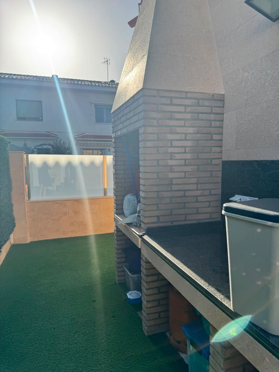 5 slaapkamer Villa te koop in Torre de la Horadada - € 589.900 (Ref: 9971493)