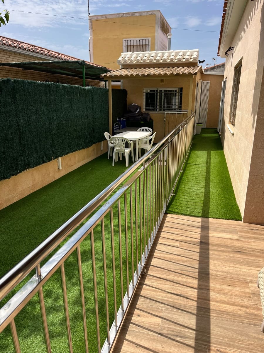 5 slaapkamer Villa te koop in Torre de la Horadada - € 589.900 (Ref: 9971493)