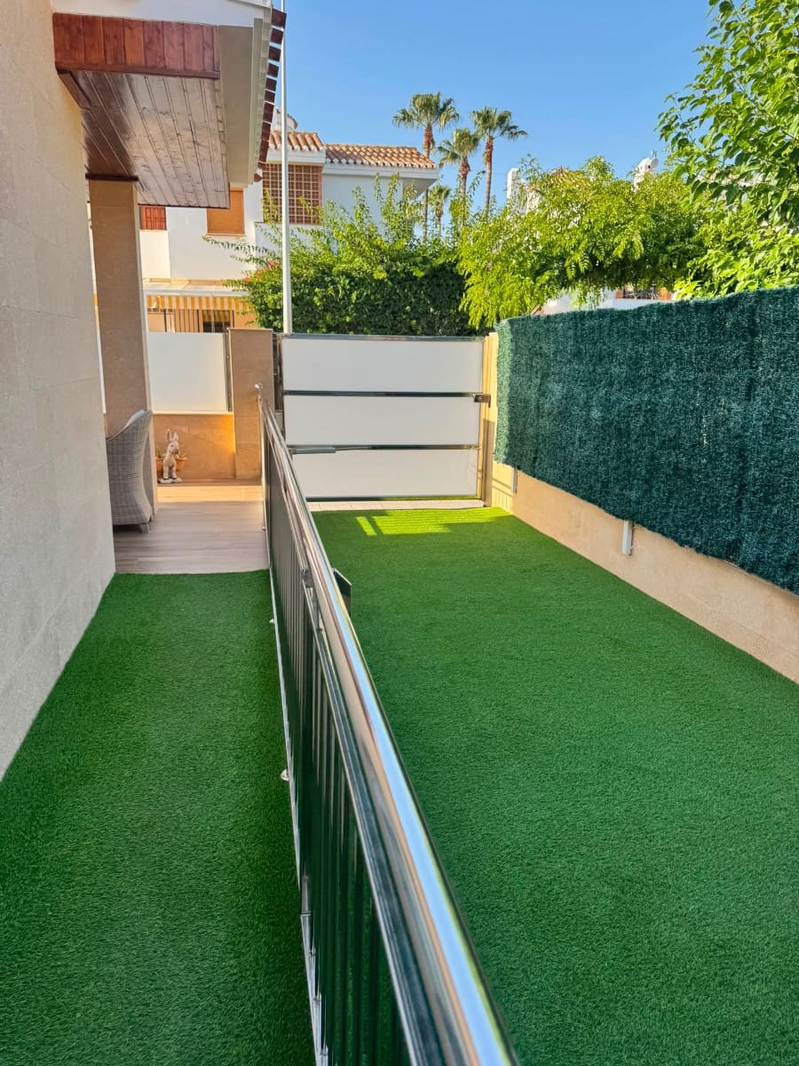 5 slaapkamer Villa te koop in Torre de la Horadada - € 589.900 (Ref: 9971493)