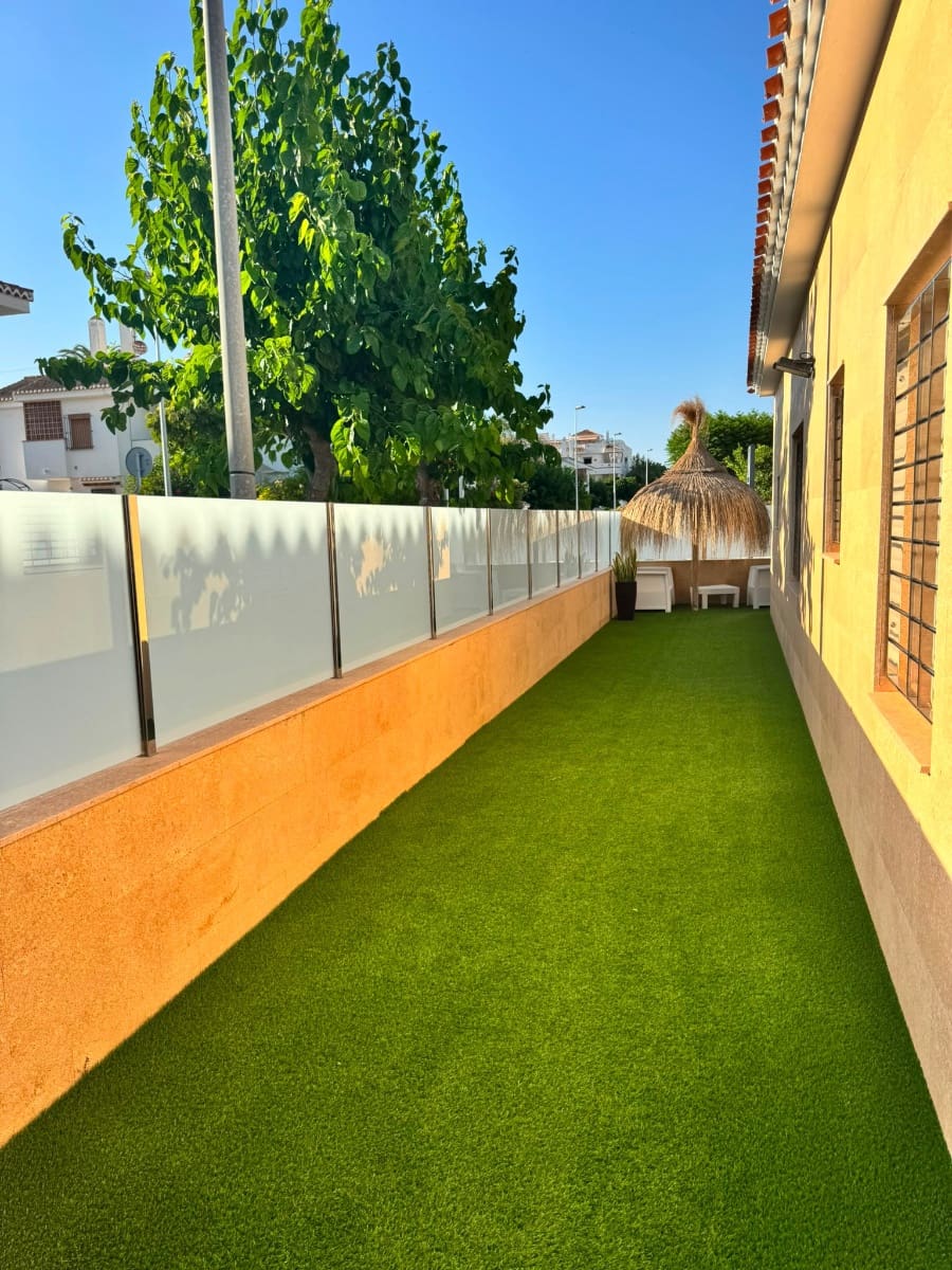 5 slaapkamer Villa te koop in Torre de la Horadada - € 589.900 (Ref: 9971493)