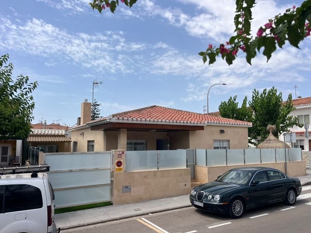 5 slaapkamer Villa te koop in Torre de la Horadada, Pilar de la Horadada - € 589.900 (Ref: 9971493)