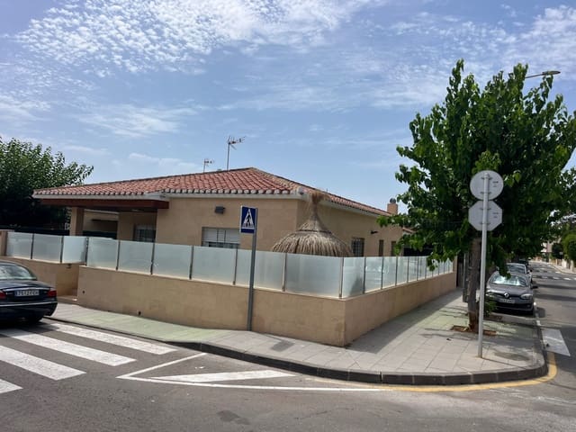5 slaapkamer Villa te koop in Torre de la Horadada, Pilar de la Horadada - € 589.900 (Ref: 9971493)
