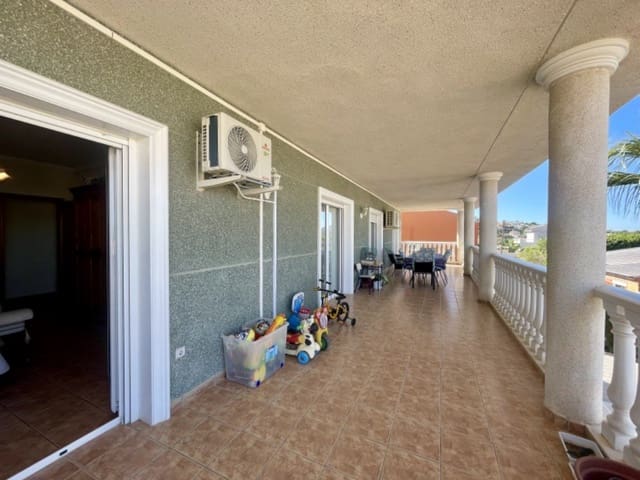 4 Zimmer Villa zu verkaufen in Ciudad Quesada, Rojales mit Garage - 735.000 € (Ref: 9403766)