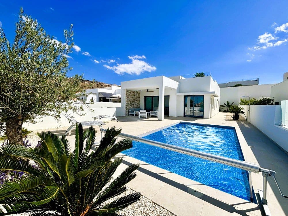 3 Zimmer Villa zu verkaufen in Benijofar mit Pool - 589.000 € (Ref: 9403769)