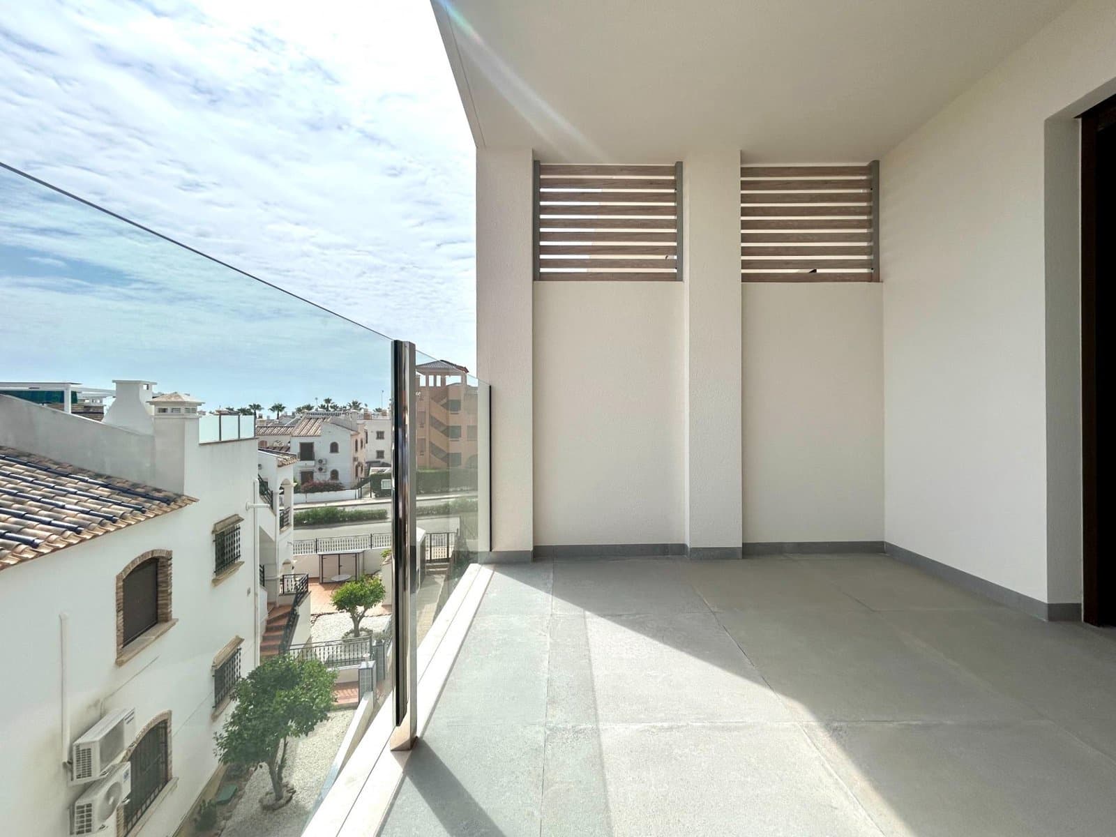 2 bedroom Penthouse for sale in Orihuela Costa with pool - € 339,900 (Ref: 9403786)