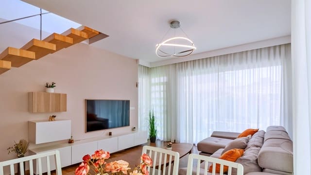 3 soverom Villa til salgs i Mil Palmeras, Pilar de la Horadada - € 545 000 (Ref: 9403792)