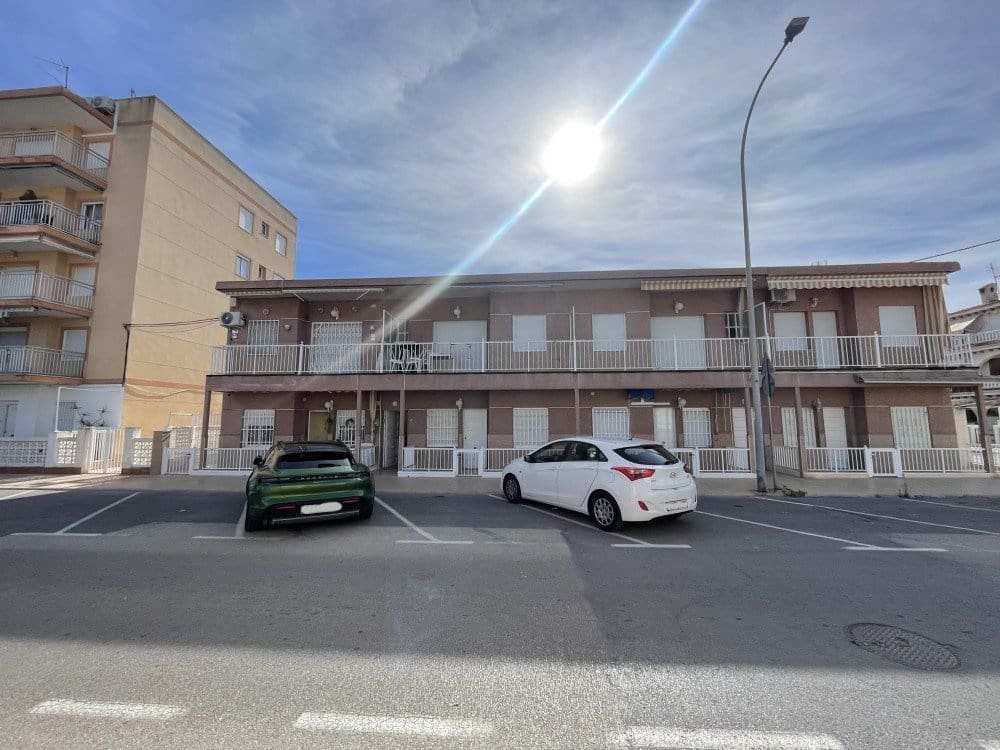3 bedroom Beach Apartment for sale in Santa Pola - € 139,000 (Ref: 9403794)