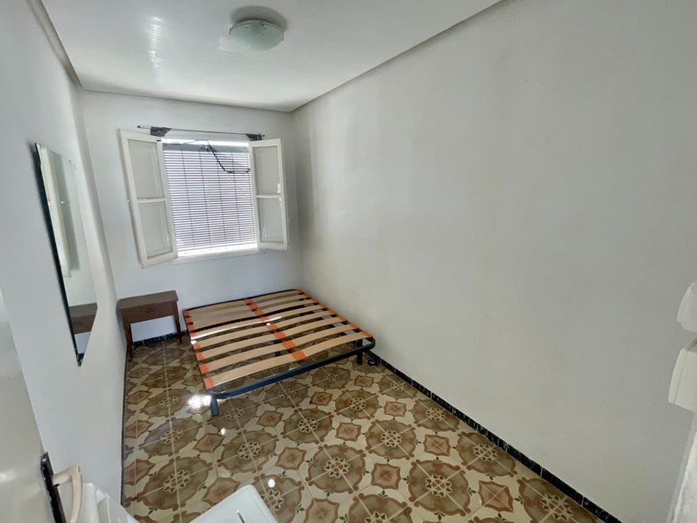 3 bedroom Beach Apartment for sale in Santa Pola - € 139,000 (Ref: 9403794)