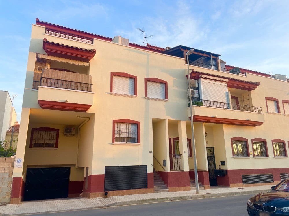 Apartamento de 3 habitaciones en Pilar de la Horadada en venta con garaje - 193.500 € (Ref: 9409225)