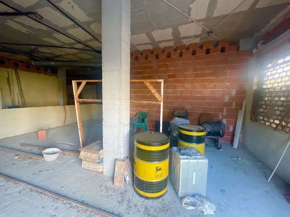 Restaurant/Bar for sale in Los Palacios - € 109,500 (Ref: 9441110)