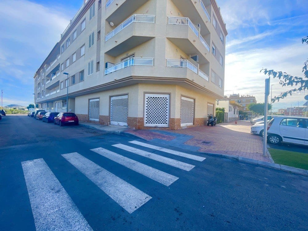 Restaurant/Bar for sale in Formentera del Segura - € 109,500 (Ref: 9441110)