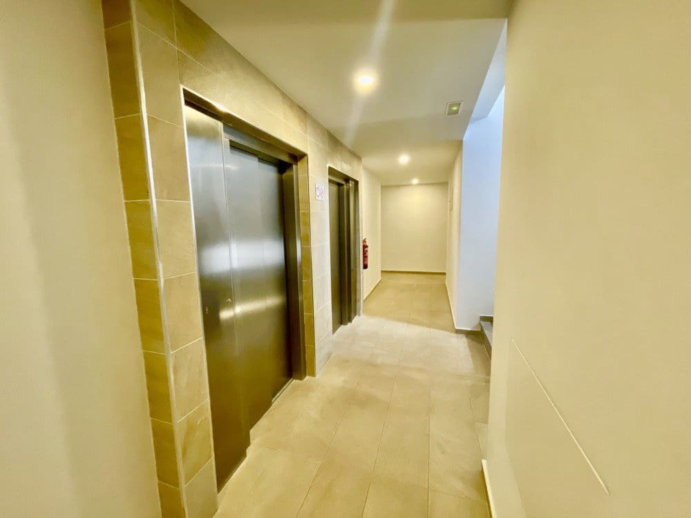 2 sypialnia Penthouse na sprzedaż w Orihuela Costa z basenem garażem - 271 000 € (Ref: 9470228)