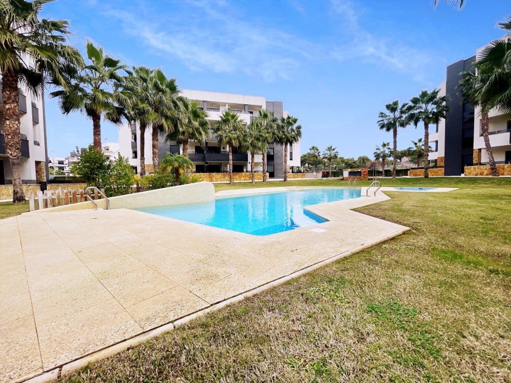 2 sypialnia Penthouse na sprzedaż w Orihuela Costa z basenem garażem - 271 000 € (Ref: 9470228)