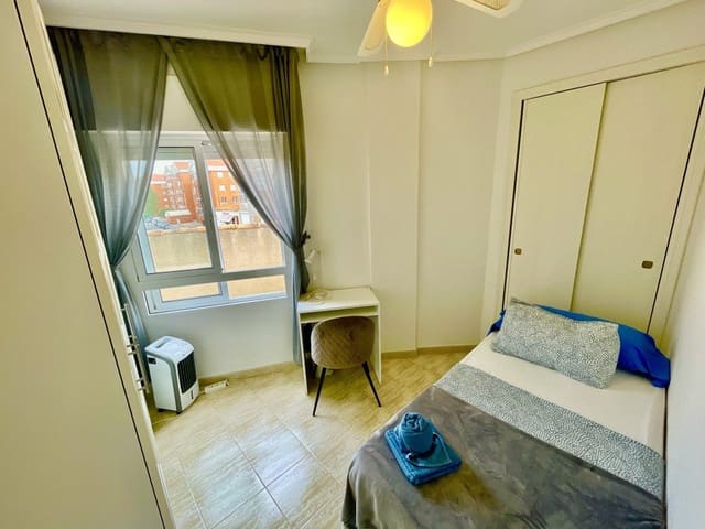 3 soverom Penthouse til salgs i Torrevieja med svømmebasseng - € 167 000 (Ref: 9470229)