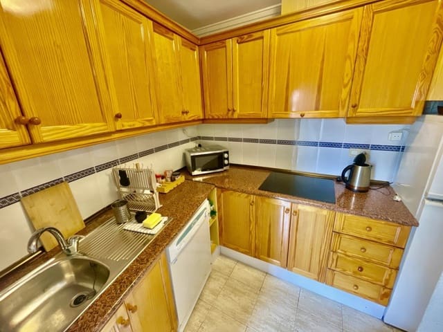 3 soverom Penthouse til salgs i Torrevieja med svømmebasseng - € 167 000 (Ref: 9470229)