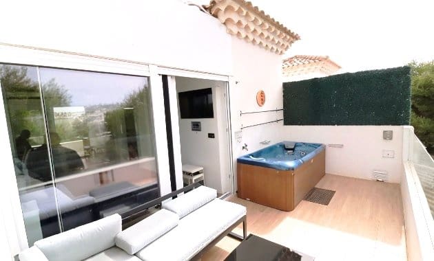 3 bedroom Villa for sale in Orihuela Costa with pool garage - € 430,000 (Ref: 9488321)