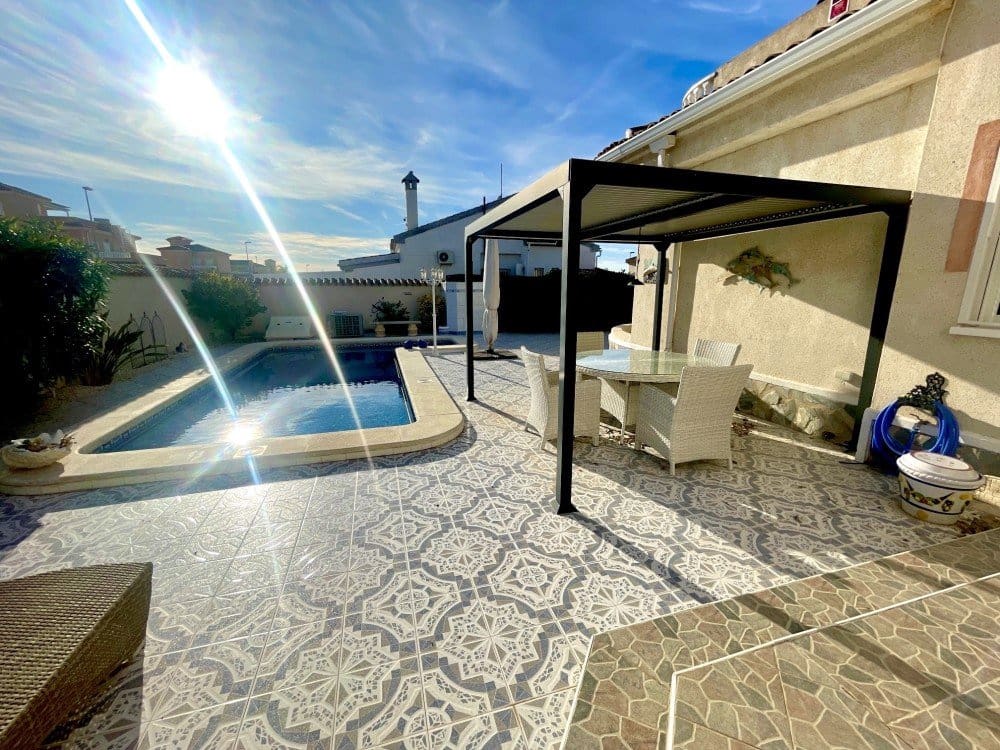 2 bedroom Villa for sale in Benijofar with pool garage - € 339,000 (Ref: 9501922)