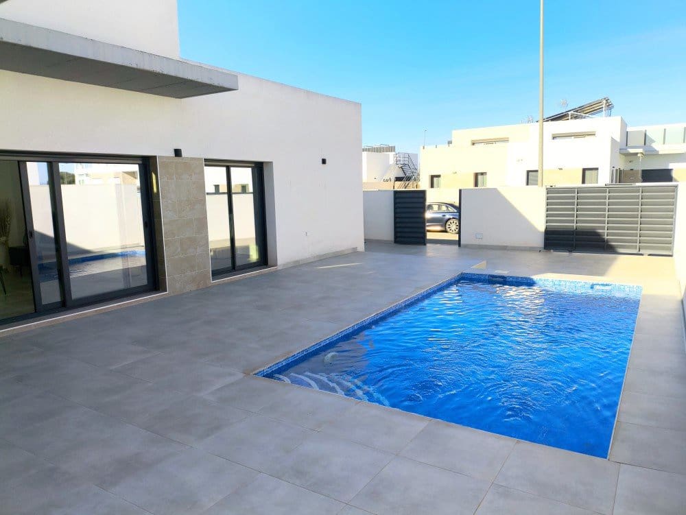 3 bedroom Villa for sale in Daya Nueva with pool garage - € 359,000 (Ref: 9501923)