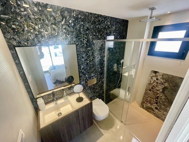 3 soverom Kjedet enebolig til salgs i Gran Alacant, Santa Pola med svømmebasseng garasje - € 350 000 (Ref: 9501924)