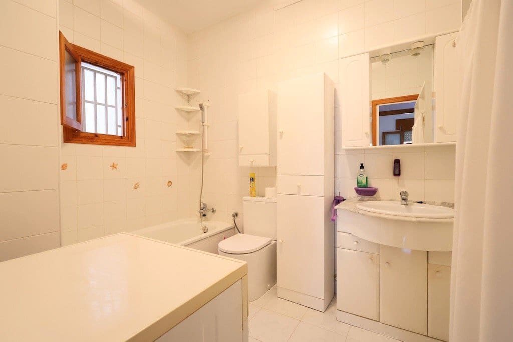 3 Zimmer Haus zu verkaufen in Orihuela Costa mit Garage - 170.000 € (Ref: 9523784)