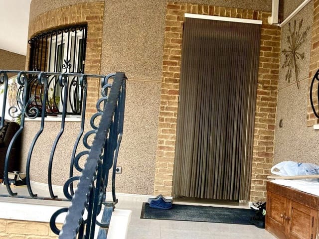 3 bedroom Villa for sale in Benijófar - € 350,000 (Ref: 9523875)