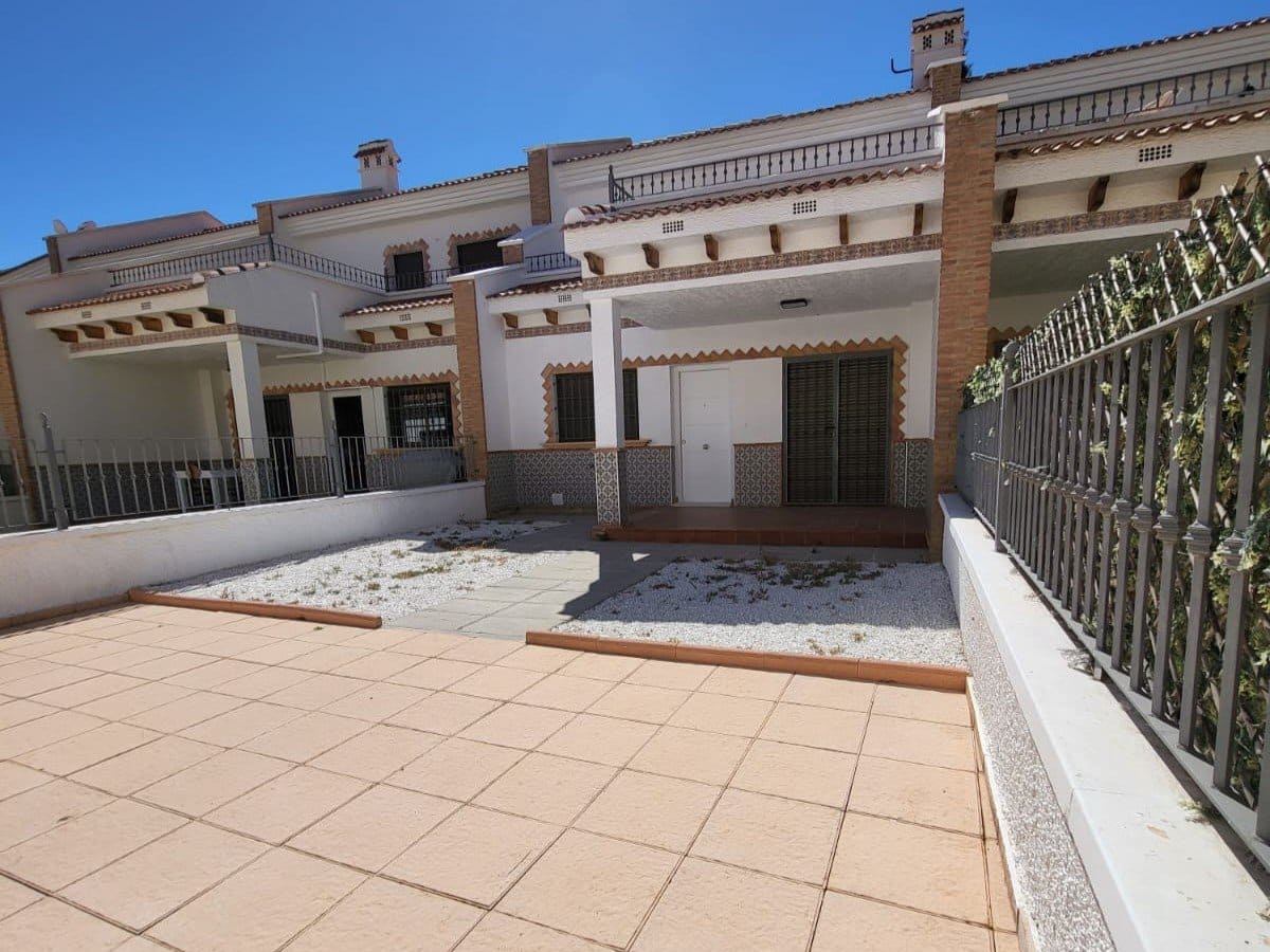 3 bedroom Townhouse for sale in San Miguel de Salinas with garage - € 229,000 (Ref: 9528443)