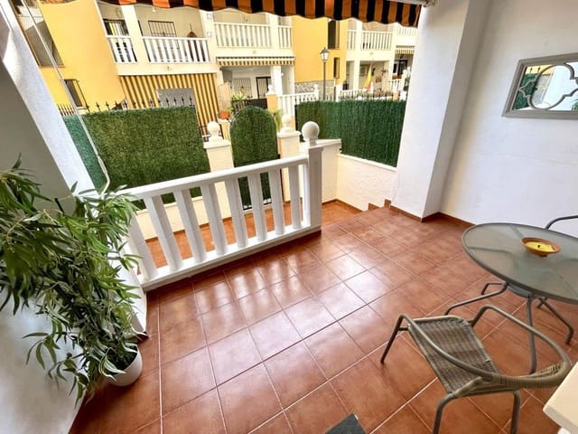 2 chambre Appartement à vendre à La Marina del Pinet, Elche / Elx avec piscine - 150 000 € (Ref: 9532600)