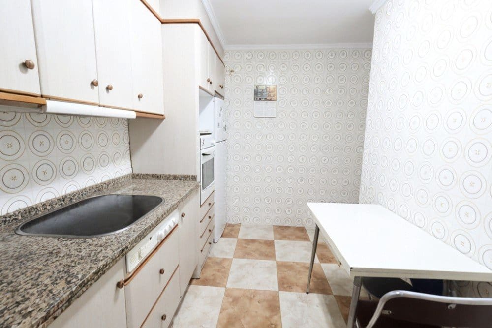 3 makuuhuone Huoneisto myytävänä paikassa Torrevieja - 195 000 € (Ref: 9532601)