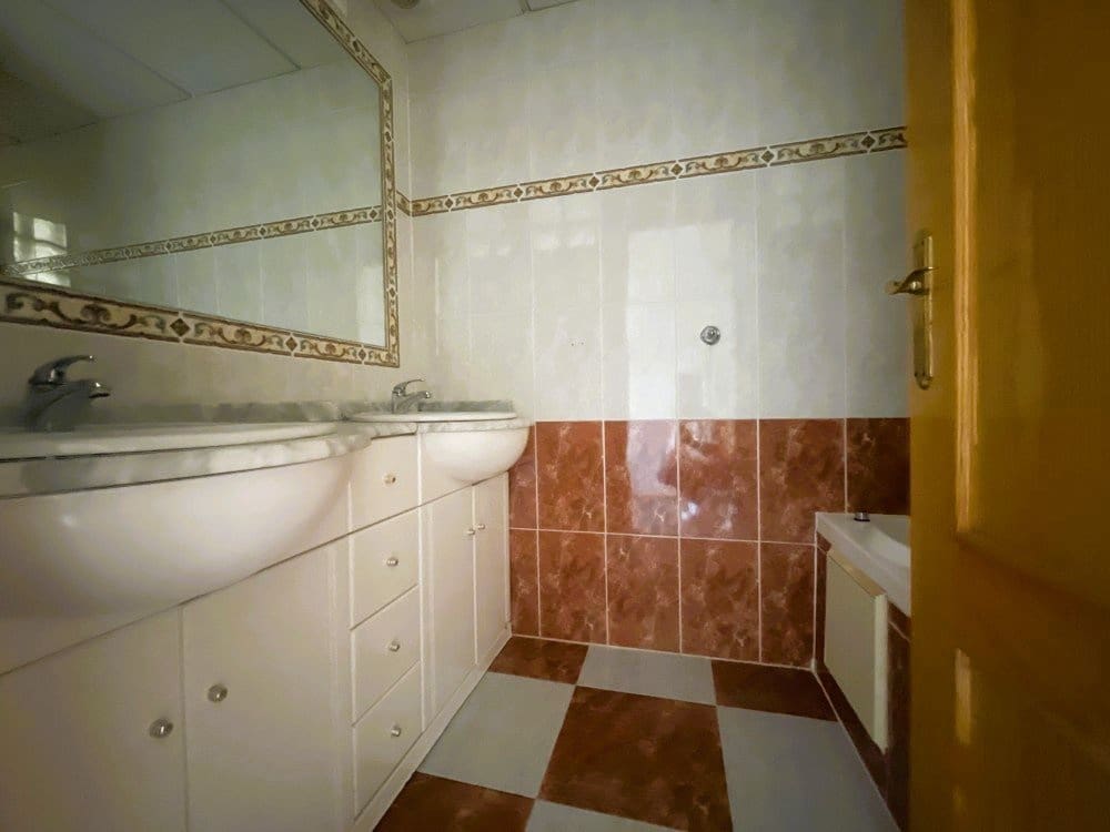 3 bedroom Townhouse for sale in Orihuela Costa with pool - € 183,750 (Ref: 9542736)