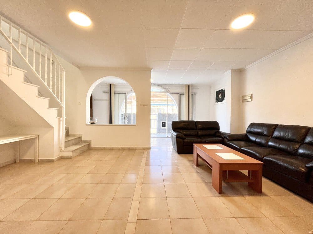 3 slaapkamer Huis te koop in Torrevieja - € 160.000 (Ref: 9542737)