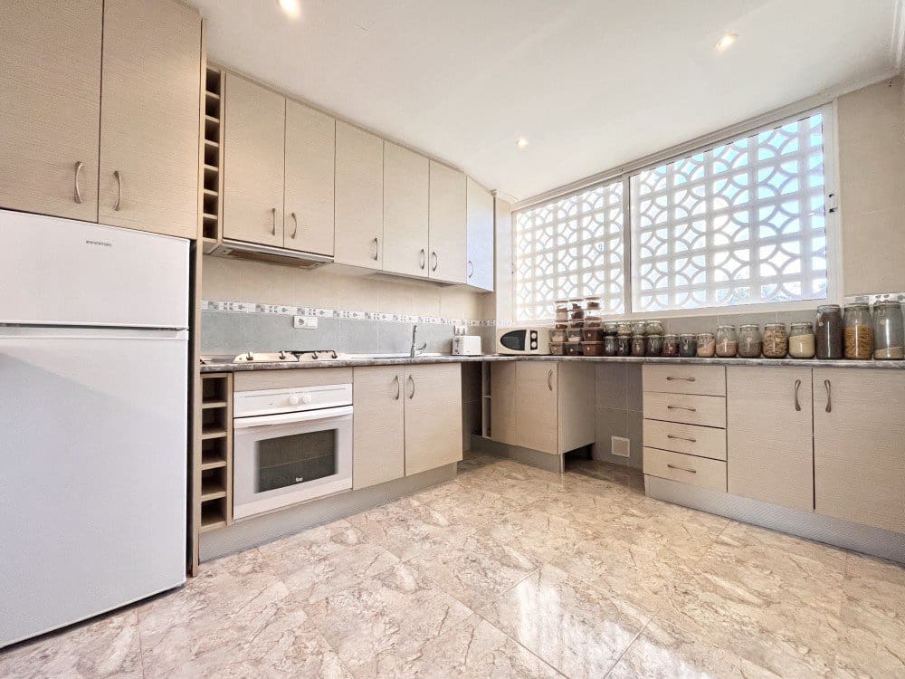 3 slaapkamer Huis te koop in Torrevieja - € 160.000 (Ref: 9542737)