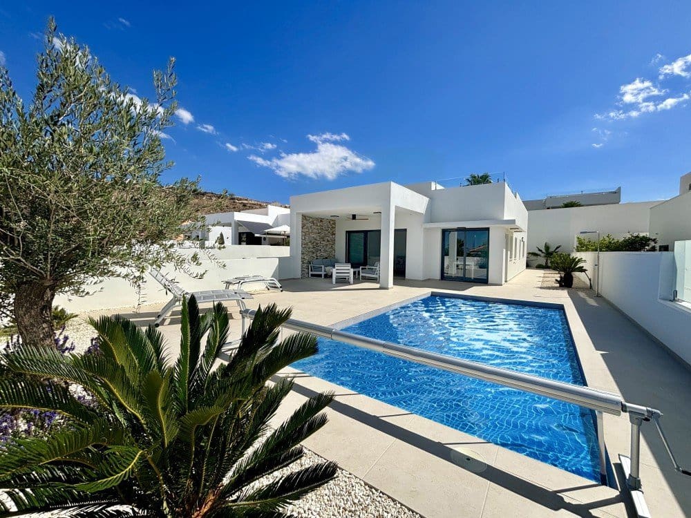 3 soverom Villa til salgs i Ciudad Quesada med svømmebasseng - € 483 000 (Ref: 9556209)